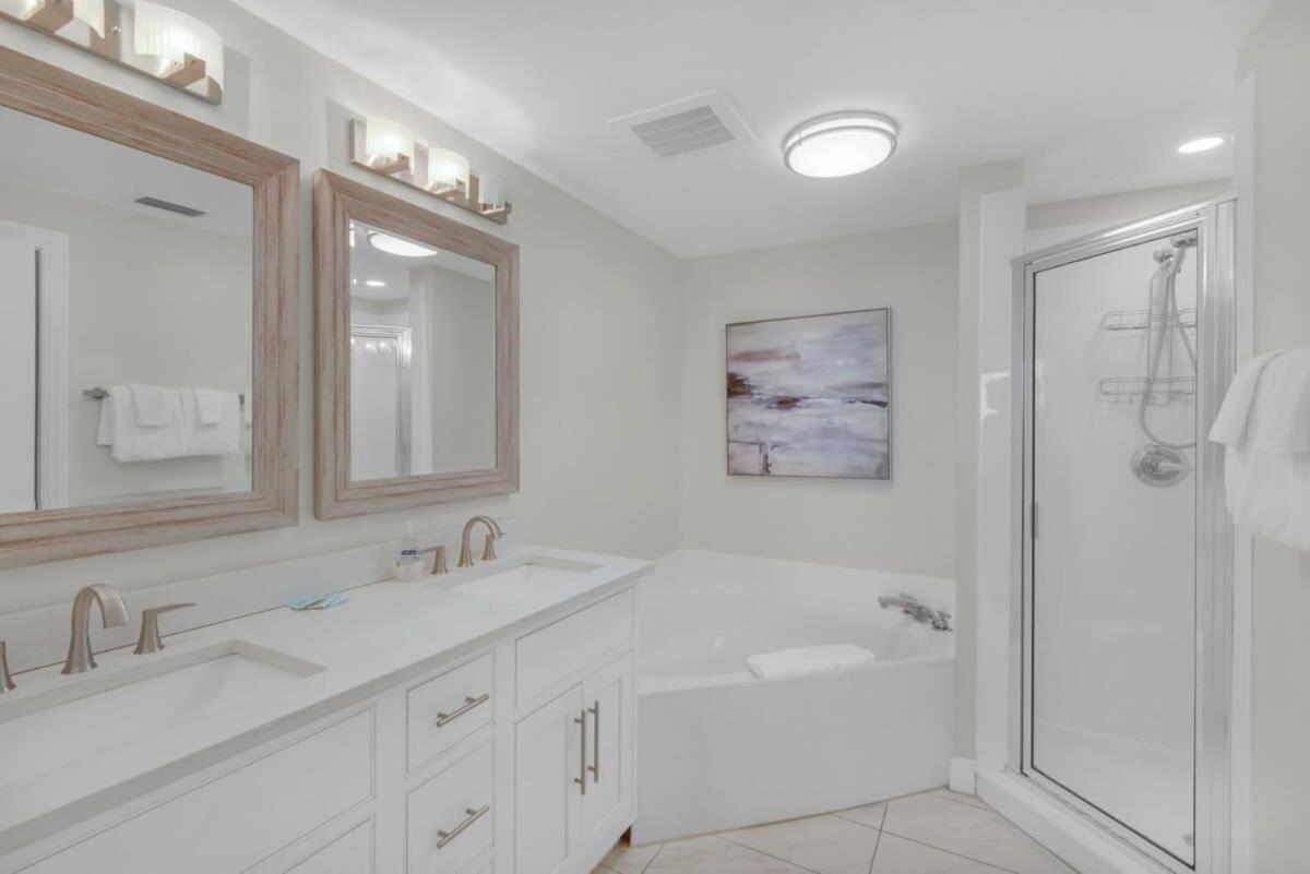 Brightly Furnished Beachfront Condominium By Brightwild Panama City Beach Exterior foto